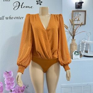 ASTR The Label NWT Bodysuit Women’s XS Mustard Yellow Puff Sleeve Wrap Front
